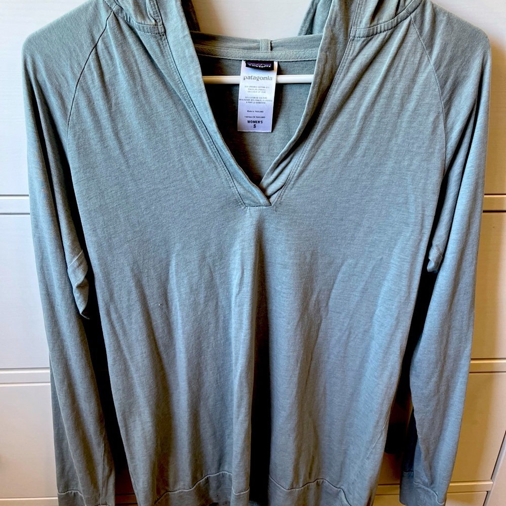 Patagonia hooded long sleeve shirt. Muted teal